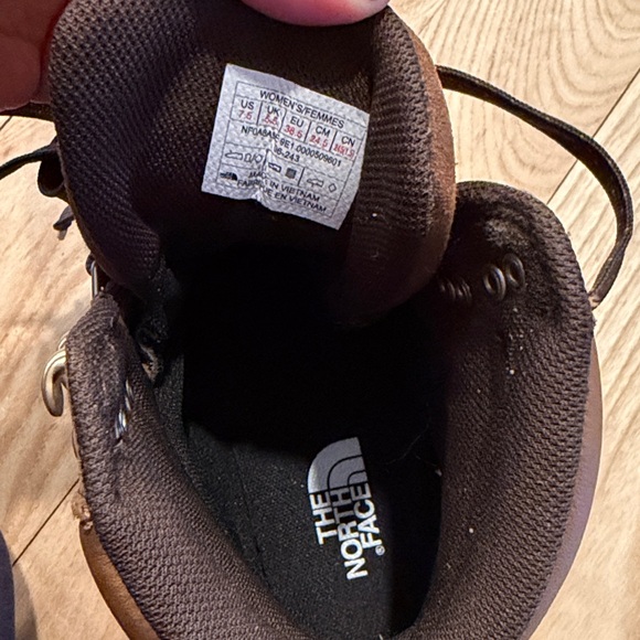 The North Face women’s Back-2-Berkeley  Hiking Boots Size 7.5 - Picture 9 of 9